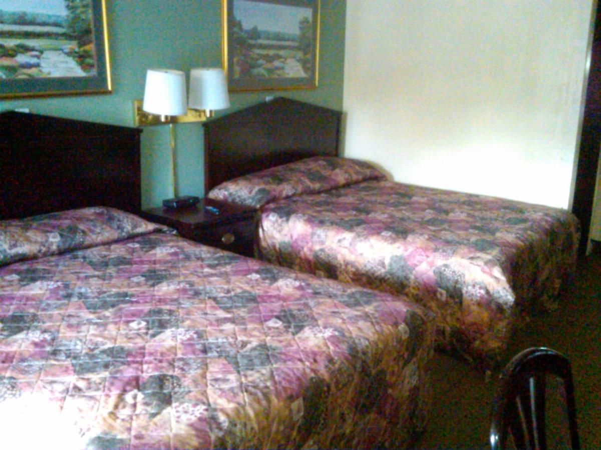 Knights Inn - Battle Creek Room photo