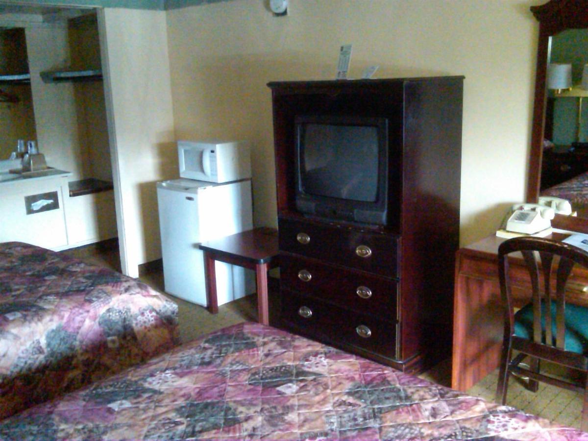Knights Inn - Battle Creek Room photo